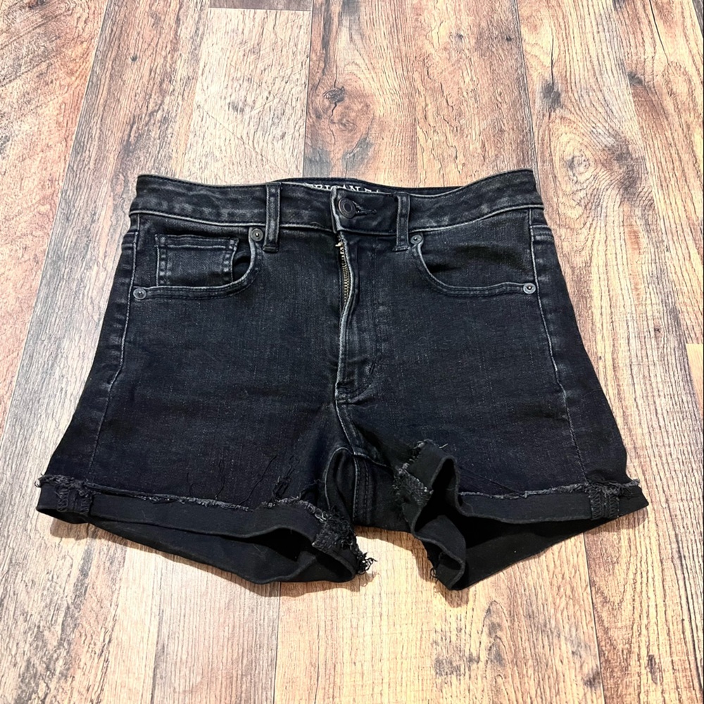 American Eagle Super High Rise Shortie Black Size 2 cuffed